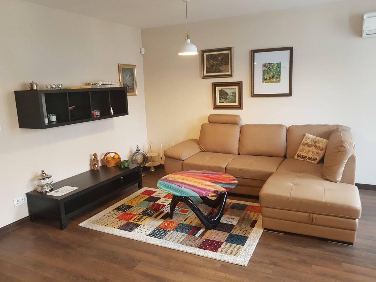 Yavorov Apartemen